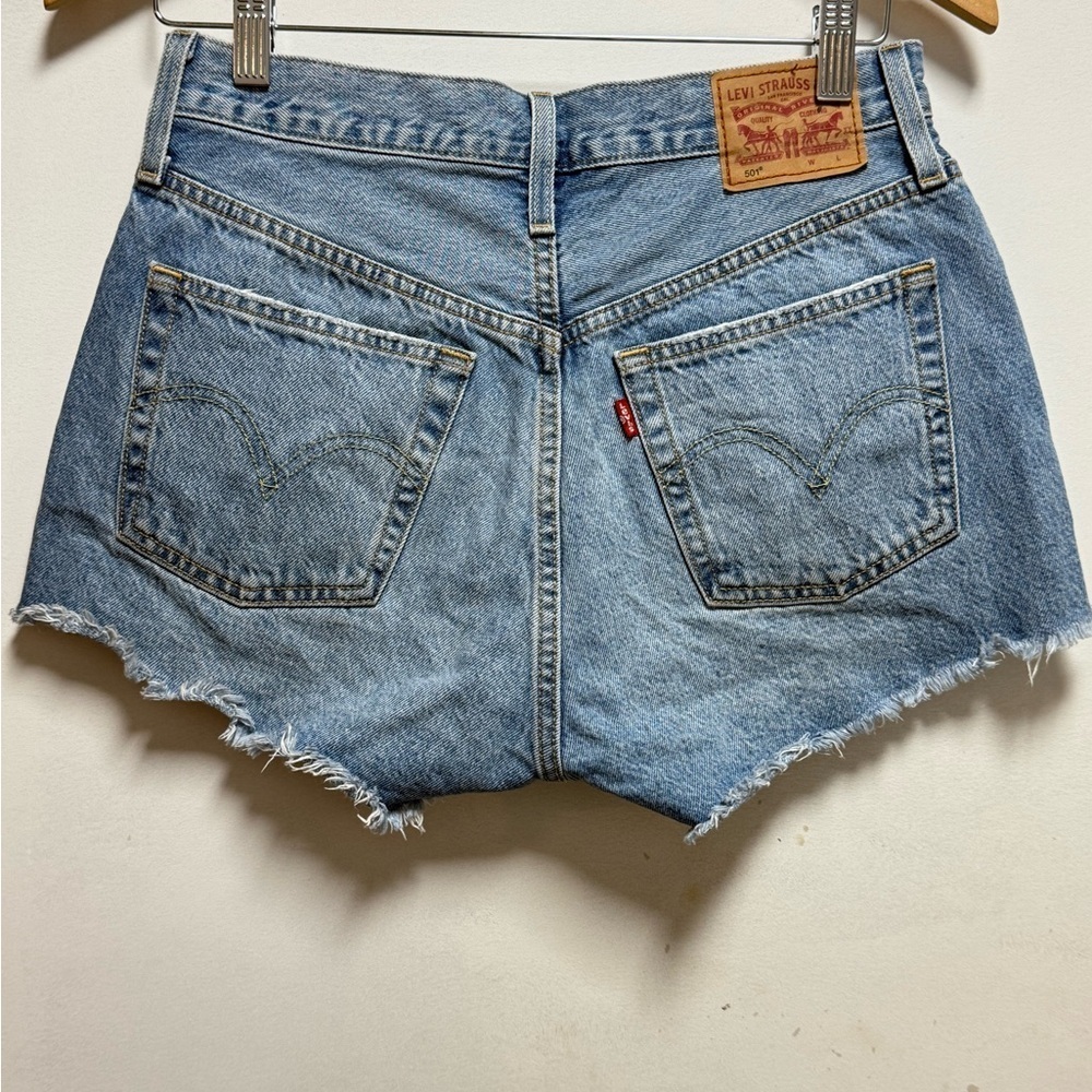 Levi's 501 Original High-Rise Cut-Off Denim Shorts. - Picture 4 of 8